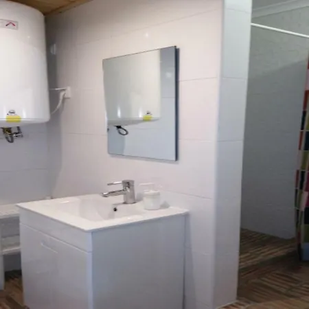 #farocarmolodge Private Downtown & Free Parking