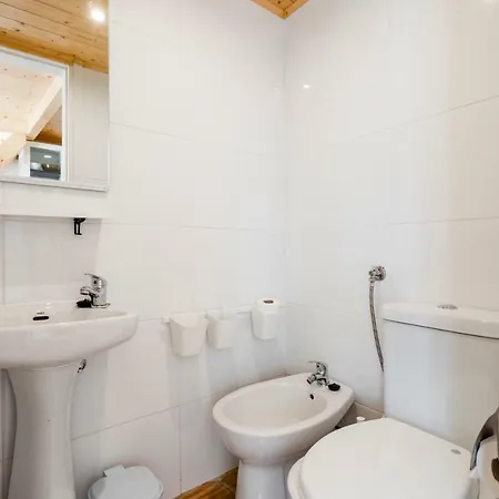 #farocarmolodge Private Downtown & Free Parking ファロ