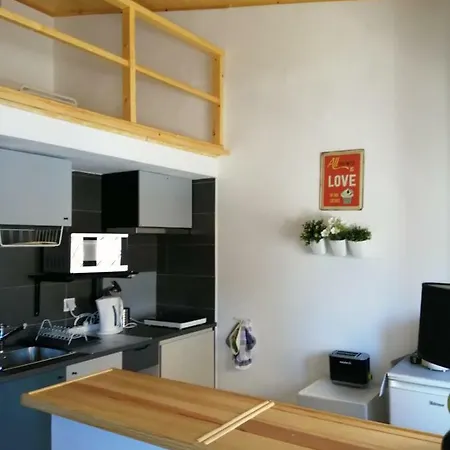 #farocarmolodge Private Downtown & Free Parking *